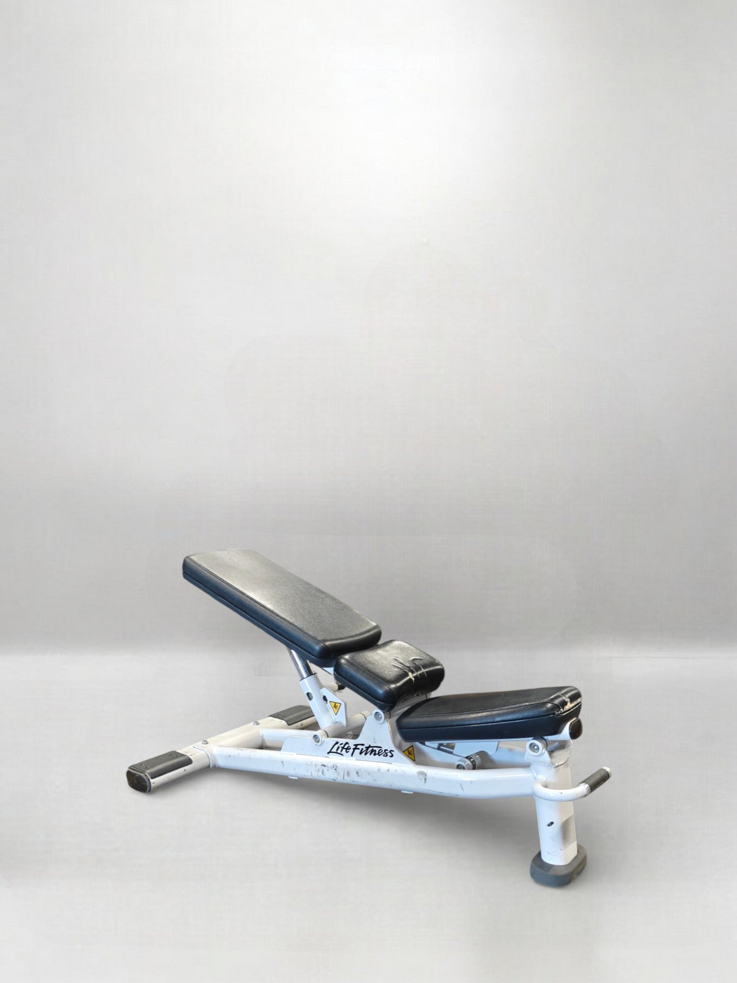 Ställbar bänk - Life fitness